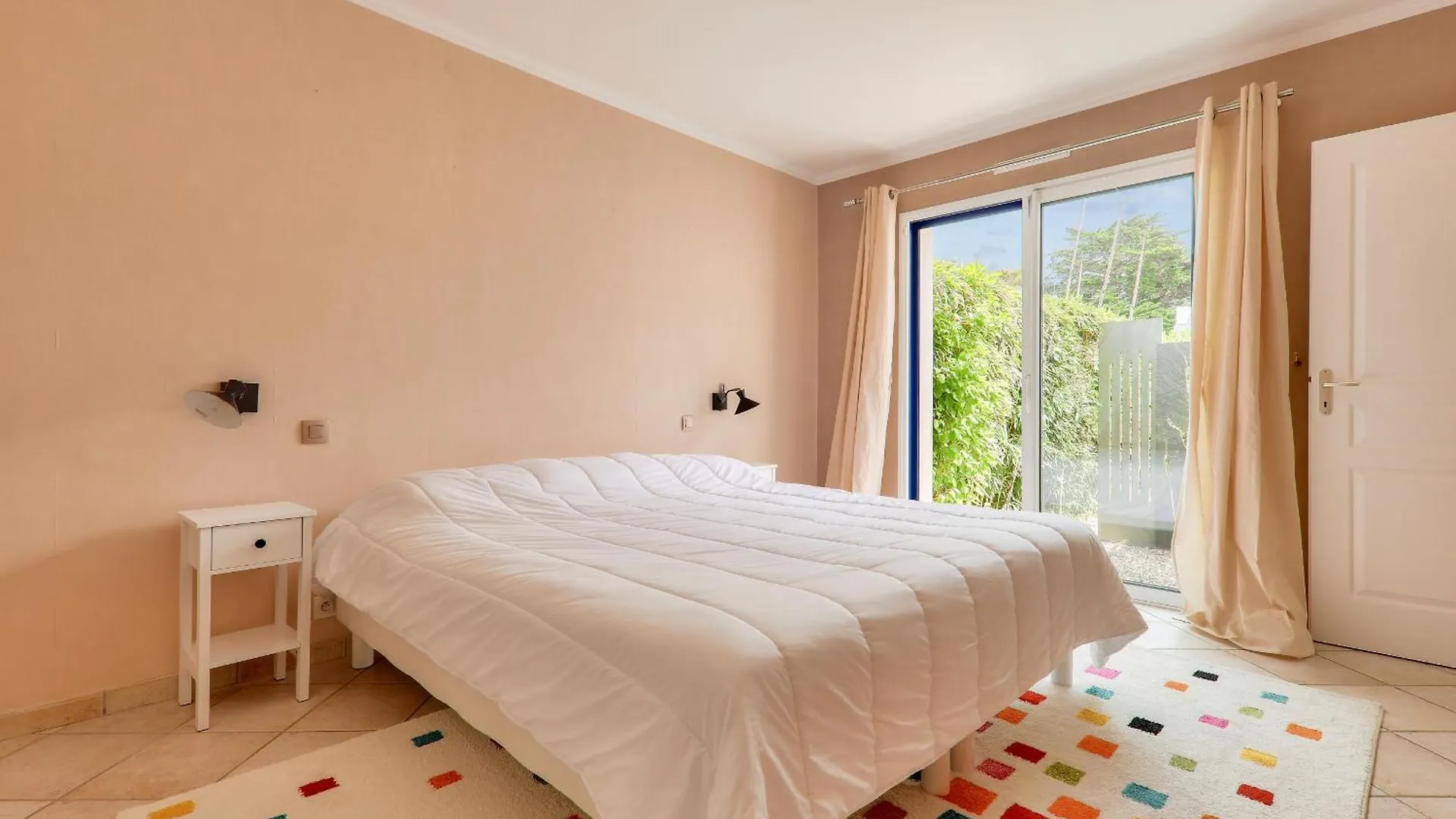 Maison De Pierre Pour 8 Avec Beau Jardin 생 질다 드 뤼
